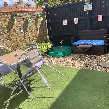 Sherpai Lodge Herne Bay Esterno foto